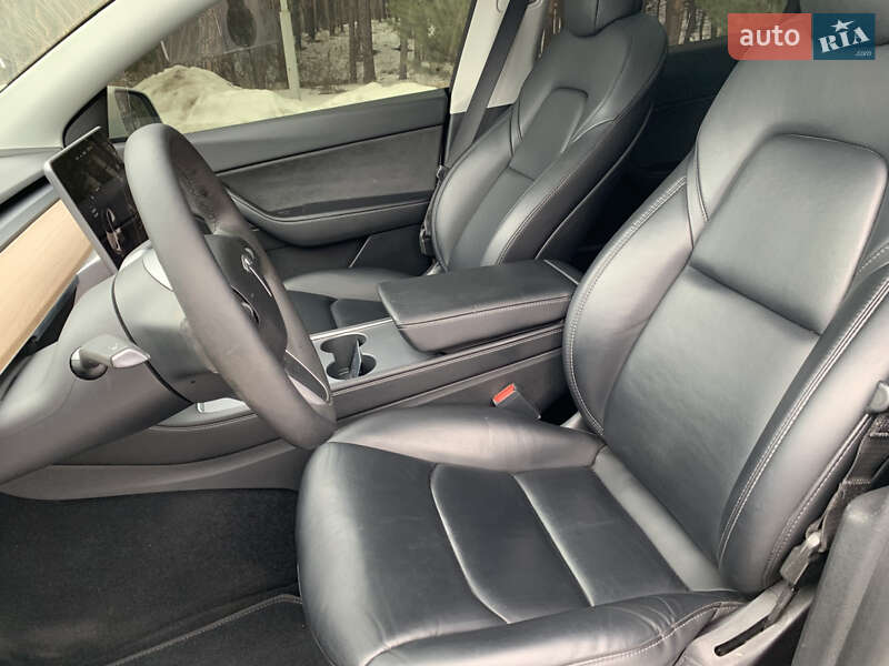 Позашляховик / Кросовер Tesla Model Y 2021 в Києві