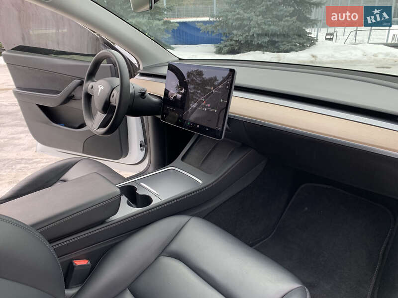Позашляховик / Кросовер Tesla Model Y 2021 в Києві
