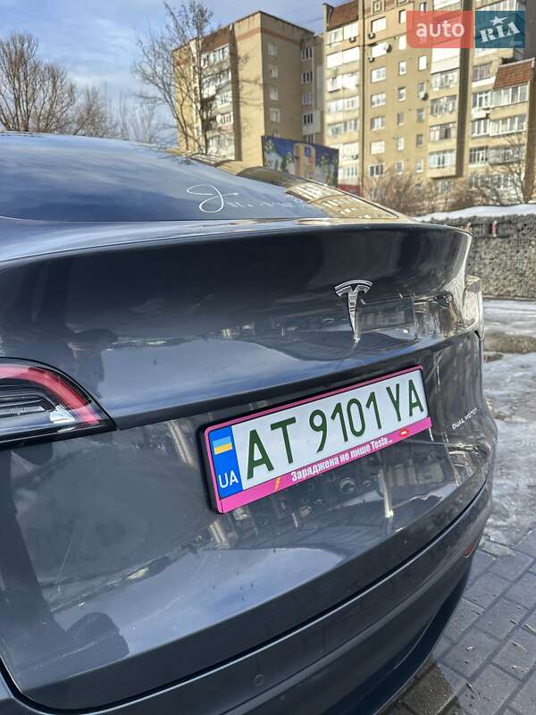 Позашляховик / Кросовер Tesla Model Y 2022 в Івано-Франківську