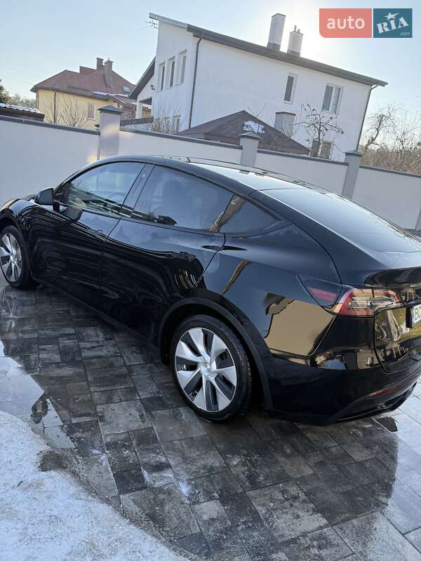 Позашляховик / Кросовер Tesla Model Y 2021 в Львові