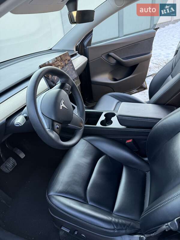 Позашляховик / Кросовер Tesla Model Y 2021 в Львові