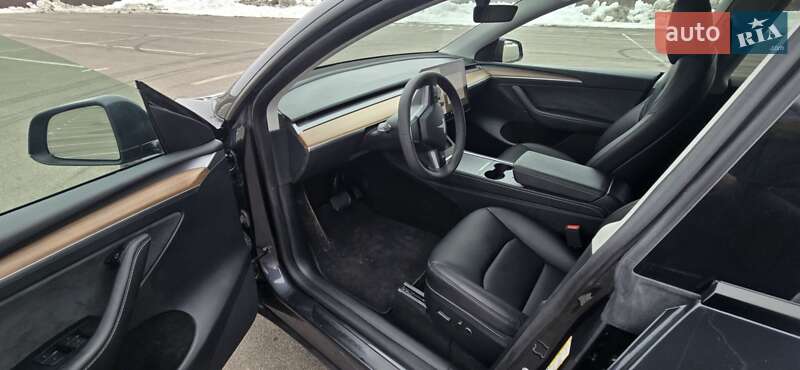 Позашляховик / Кросовер Tesla Model Y 2024 в Рівному