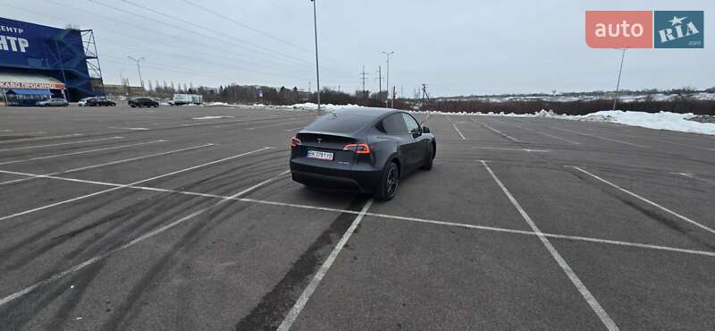 Позашляховик / Кросовер Tesla Model Y 2024 в Рівному