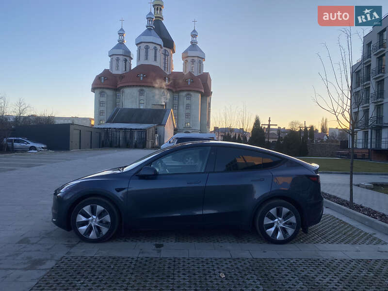 Внедорожник / Кроссовер Tesla Model Y 2023 в Самборе фото 5 Внедорожник / Кроссовер Tesla Model Y 2023 в Самборе