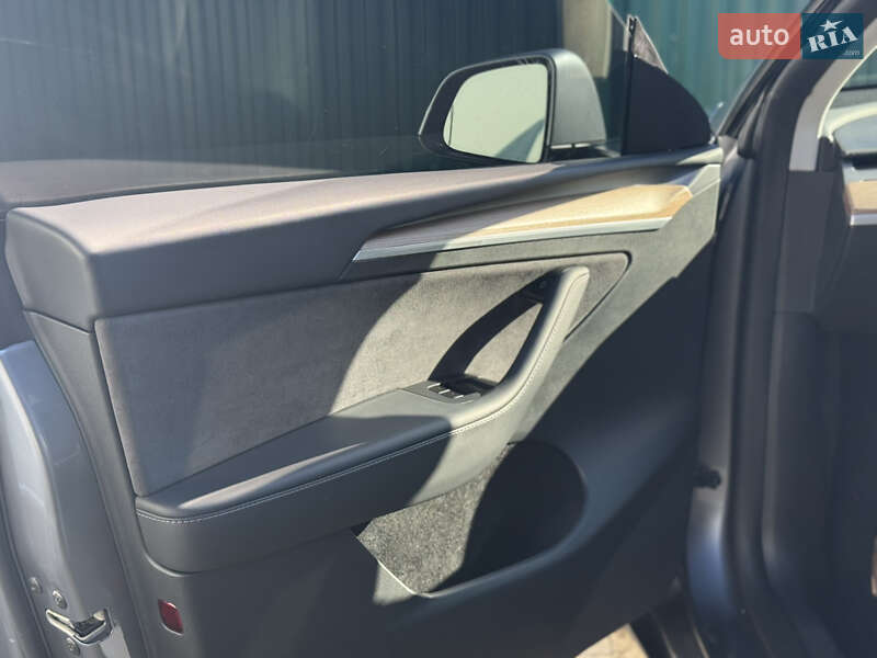 Позашляховик / Кросовер Tesla Model Y 2024 в Львові