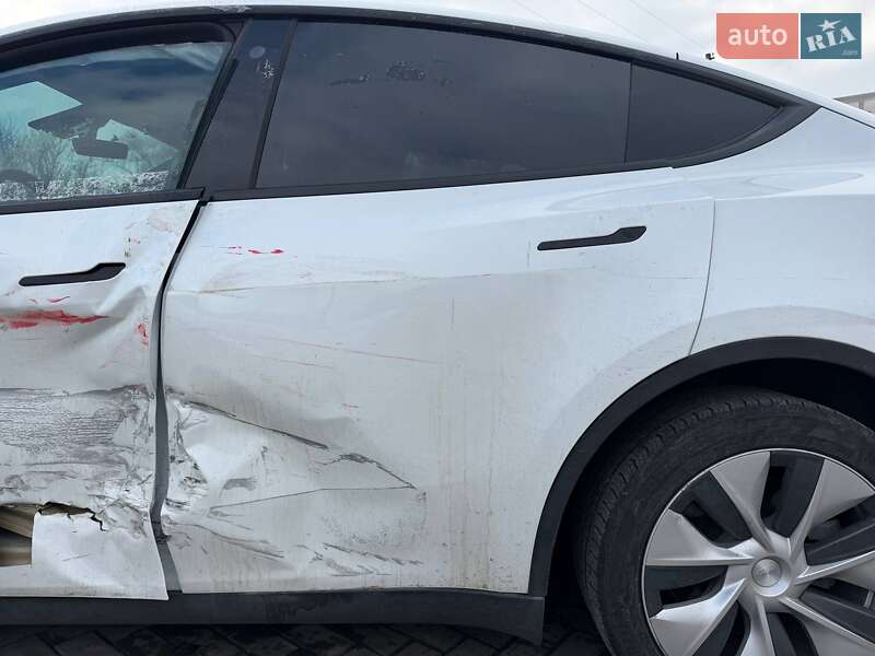 Внедорожник / Кроссовер Tesla Model Y 2021 в Луцке
