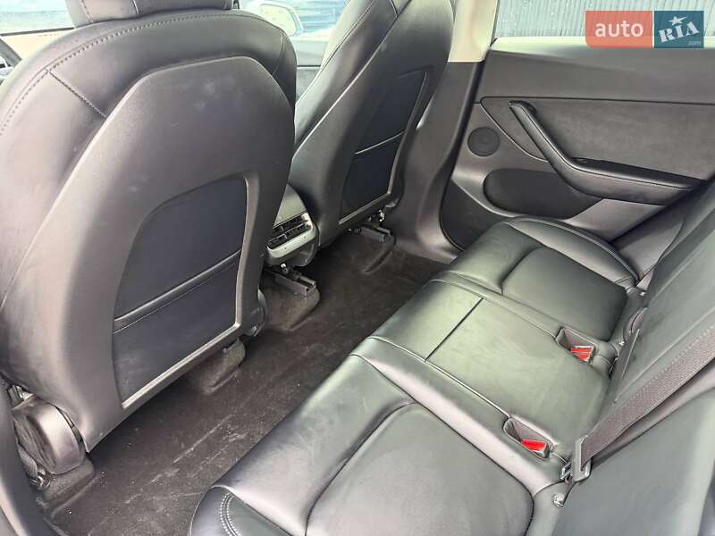 Внедорожник / Кроссовер Tesla Model Y 2021 в Луцке