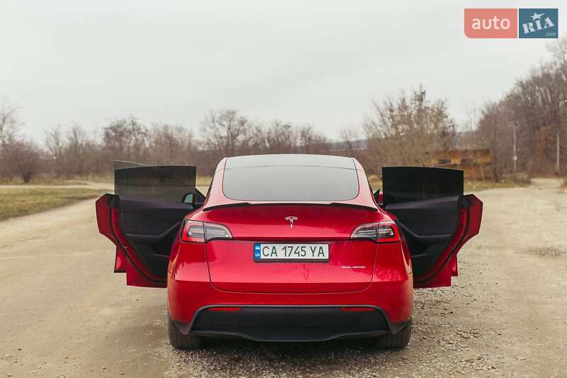 Внедорожник / Кроссовер Tesla Model Y 2020 в Умани