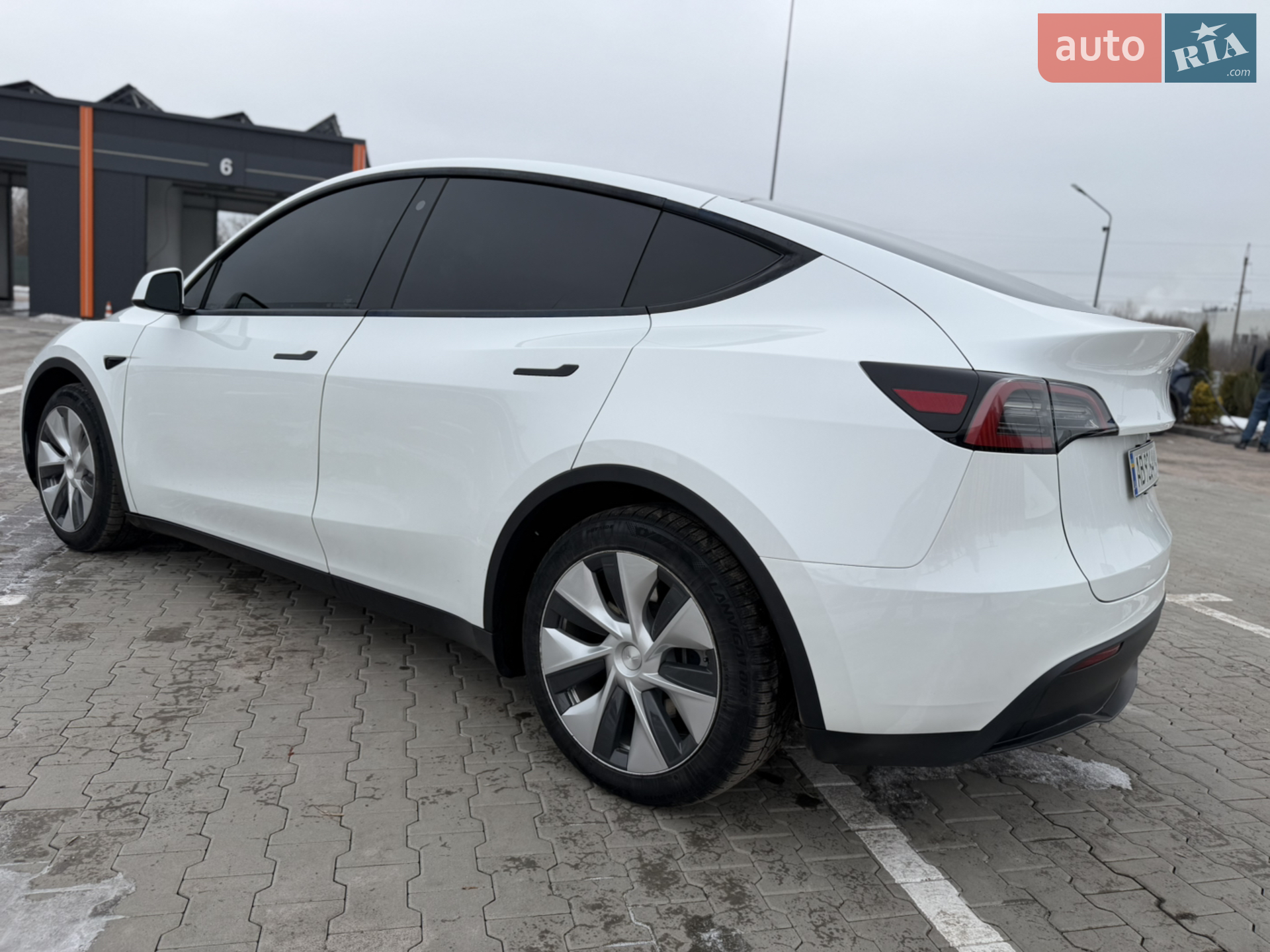 2022 Tesla Model Y - мініатюра 8