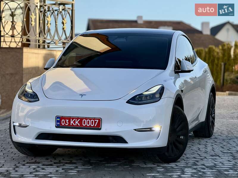 Tesla Model Y 2021