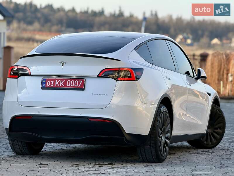 Позашляховик / Кросовер Tesla Model Y 2021 в Дрогобичі