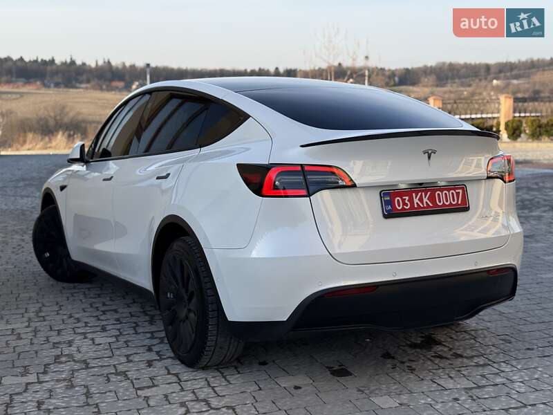 Позашляховик / Кросовер Tesla Model Y 2021 в Дрогобичі