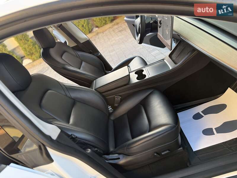 Позашляховик / Кросовер Tesla Model Y 2021 в Дрогобичі