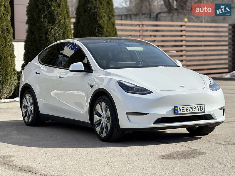 Позашляховик / Кросовер Tesla Model Y 2022 в Дніпрі