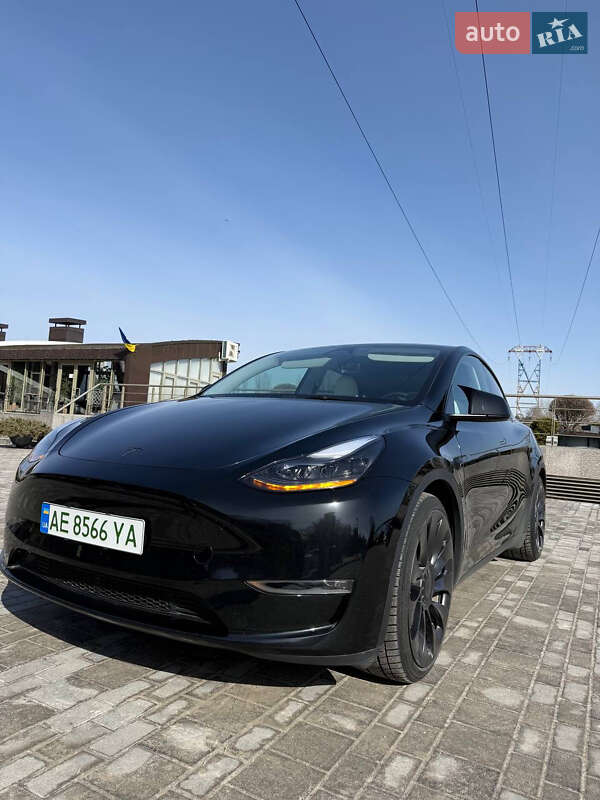 Позашляховик / Кросовер Tesla Model Y 2023 в Дніпрі