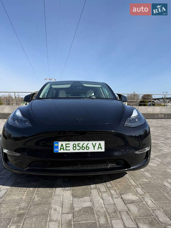 Позашляховик / Кросовер Tesla Model Y 2023 в Дніпрі