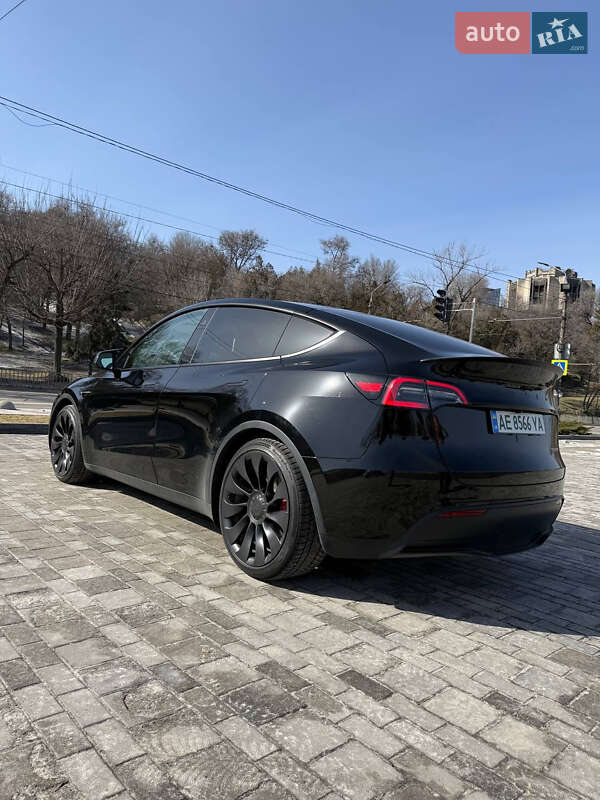 Позашляховик / Кросовер Tesla Model Y 2023 в Дніпрі