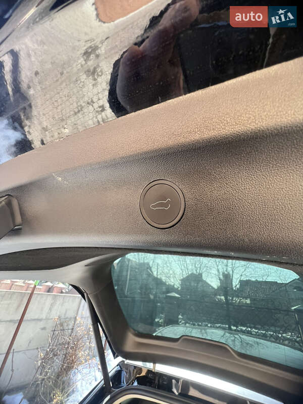 Позашляховик / Кросовер Tesla Model Y 2023 в Луцьку