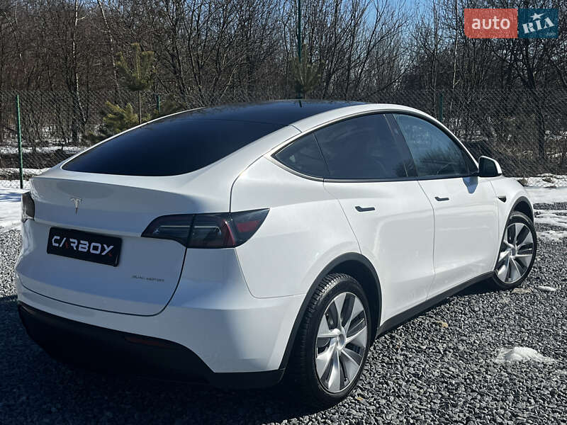 Позашляховик / Кросовер Tesla Model Y 2023 в Львові