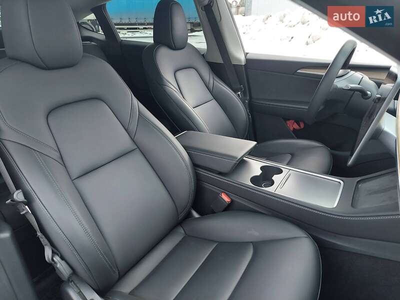 Позашляховик / Кросовер Tesla Model Y 2024 в Тернополі