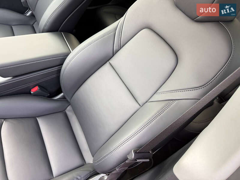 Позашляховик / Кросовер Tesla Model Y 2023 в Стрию