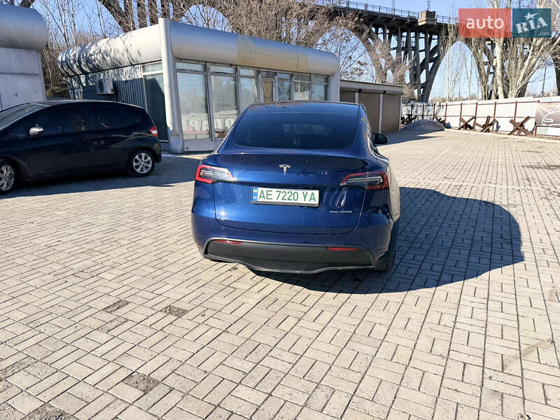 Позашляховик / Кросовер Tesla Model Y 2023 в Дніпрі