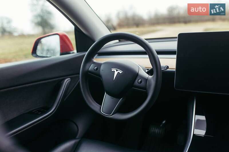 Внедорожник / Кроссовер Tesla Model Y 2020 в Умани