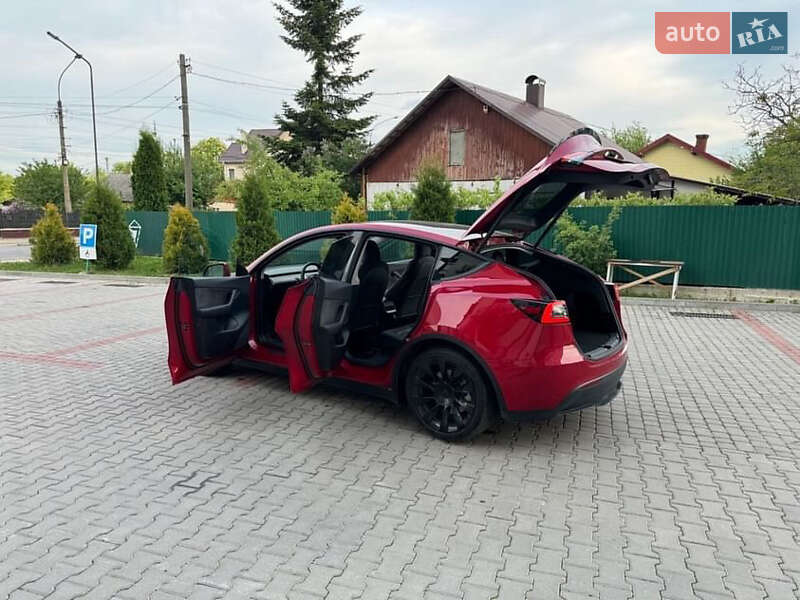 Внедорожник / Кроссовер Tesla Model Y 2021 в Ивано-Франковске