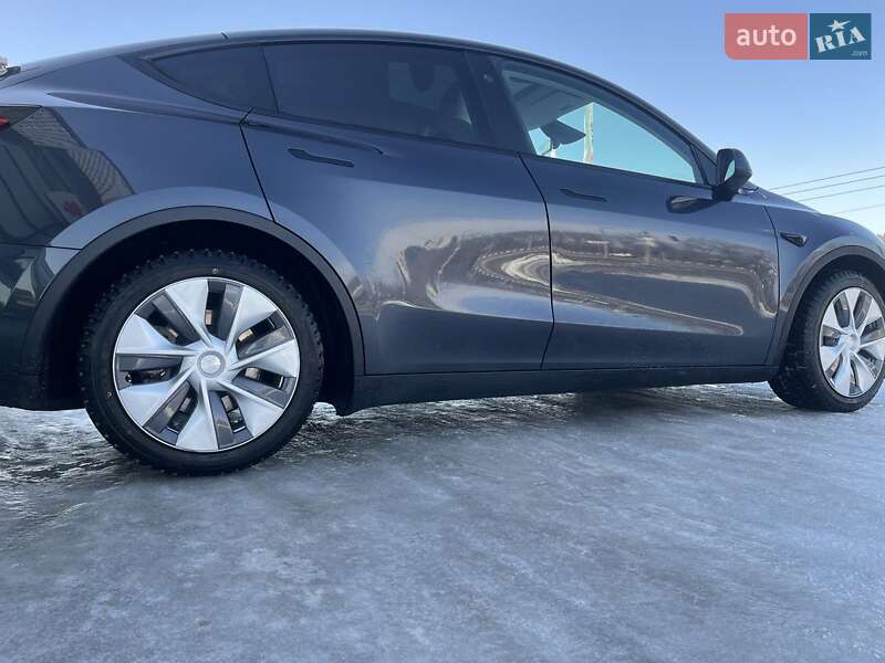 Позашляховик / Кросовер Tesla Model Y 2024 в Харкові
