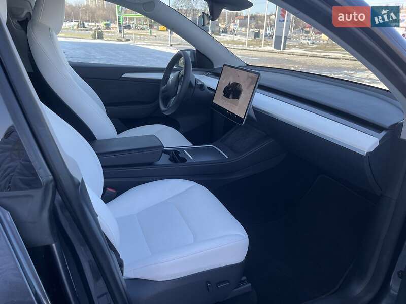 Позашляховик / Кросовер Tesla Model Y 2024 в Харкові