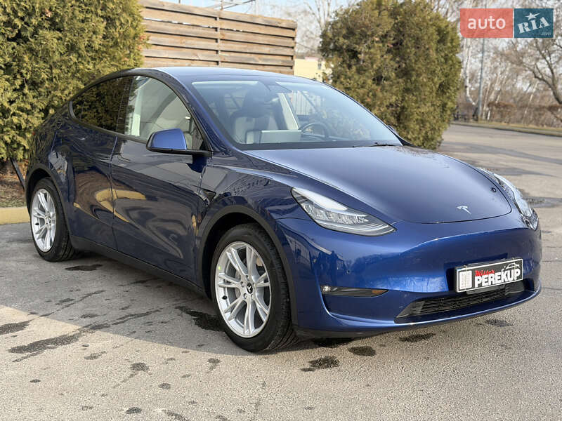Tesla Model Y 2021
