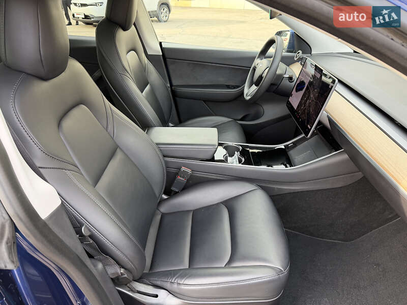 Позашляховик / Кросовер Tesla Model Y 2021 в Києві