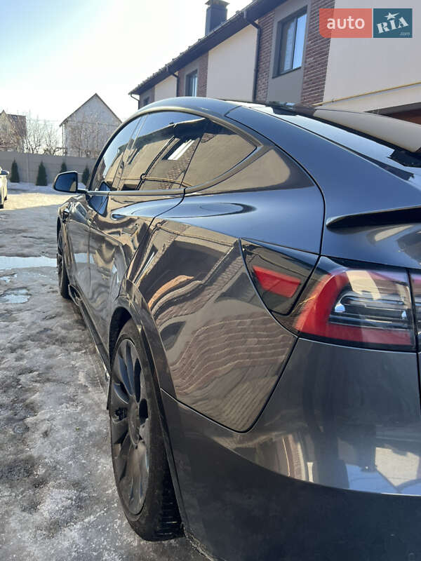 Внедорожник / Кроссовер Tesla Model Y 2022 в Киеве
