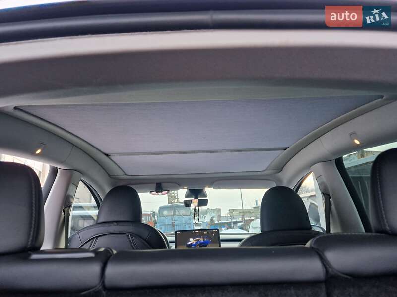 Позашляховик / Кросовер Tesla Model Y 2023 в Тернополі