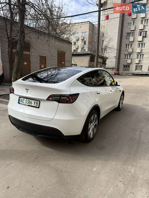 Позашляховик / Кросовер Tesla Model Y 2023 в Дніпрі