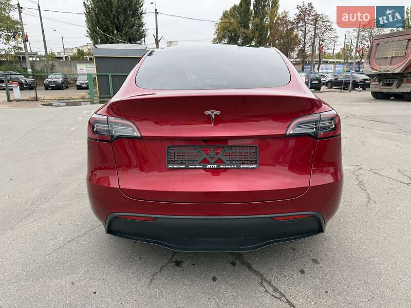 Позашляховик / Кросовер Tesla Model Y 2024 в Києві фото 29 Позашляховик / Кросовер Tesla Model Y 2024 в Києві
