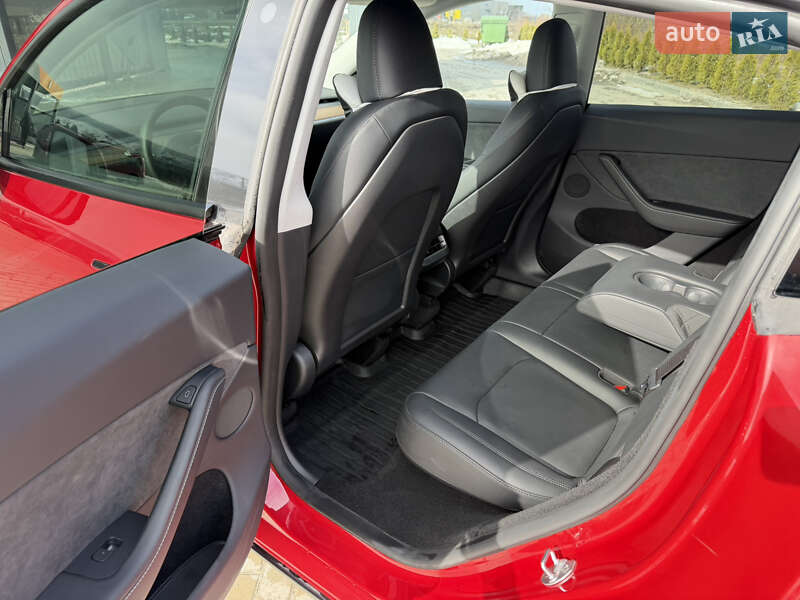 Внедорожник / Кроссовер Tesla Model Y 2023 в Львове