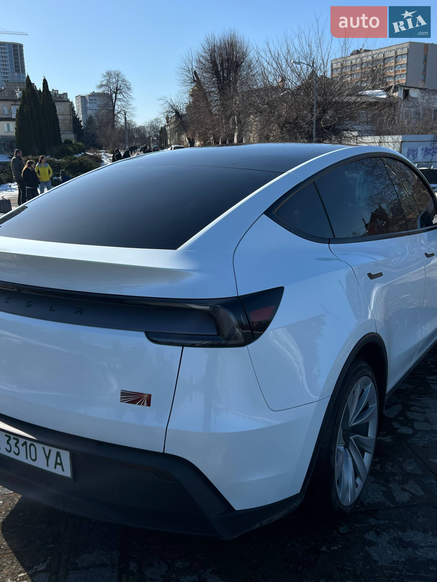 2025 Tesla Model Y - мініатюра 8