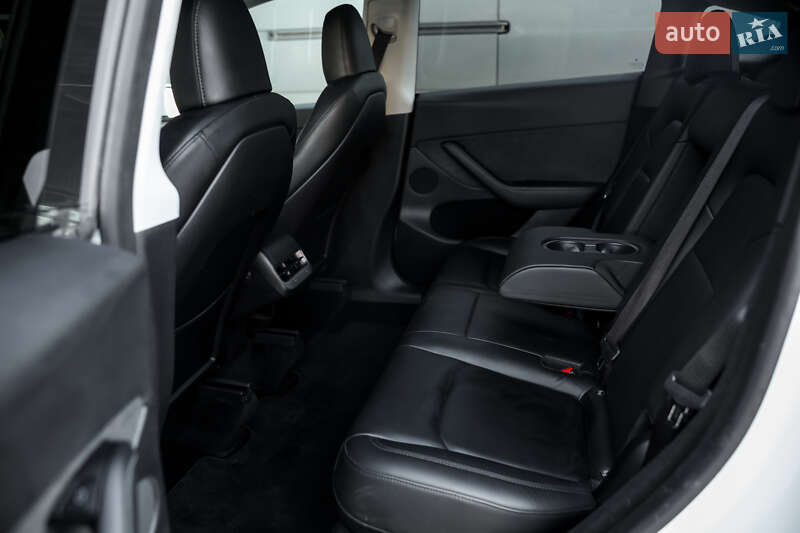 Позашляховик / Кросовер Tesla Model Y 2023 в Житомирі фото 19 Позашляховик / Кросовер Tesla Model Y 2023 в Житомирі