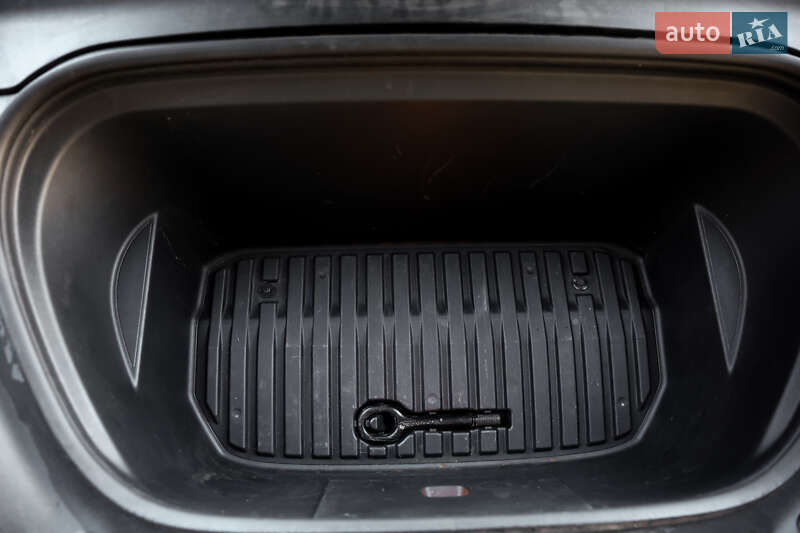 Позашляховик / Кросовер Tesla Model Y 2023 в Житомирі фото 58 Позашляховик / Кросовер Tesla Model Y 2023 в Житомирі