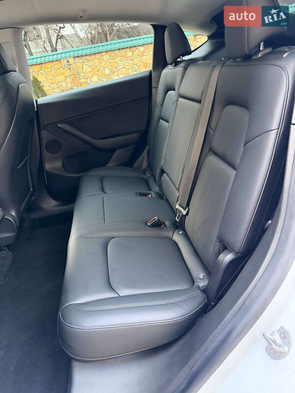 Позашляховик / Кросовер Tesla Model Y 2021 в Могилів-Подільському