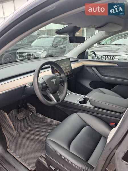 Позашляховик / Кросовер Tesla Model Y 2023 в Полтаві фото 26 Позашляховик / Кросовер Tesla Model Y 2023 в Полтаві