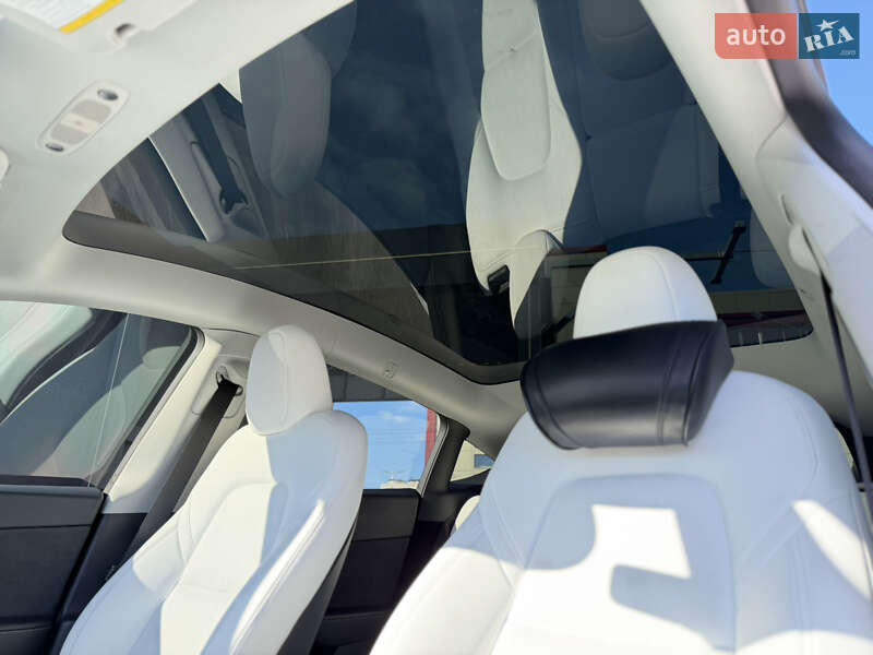 Внедорожник / Кроссовер Tesla Model Y 2023 в Коростене