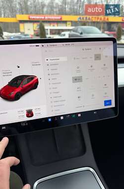 Внедорожник / Кроссовер Tesla Model Y 2021 в Тернополе