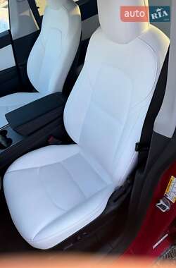 Внедорожник / Кроссовер Tesla Model Y 2021 в Тернополе