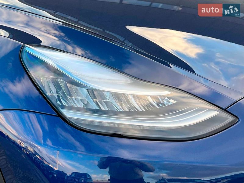 Внедорожник / Кроссовер Tesla Model Y 2020 в Львове