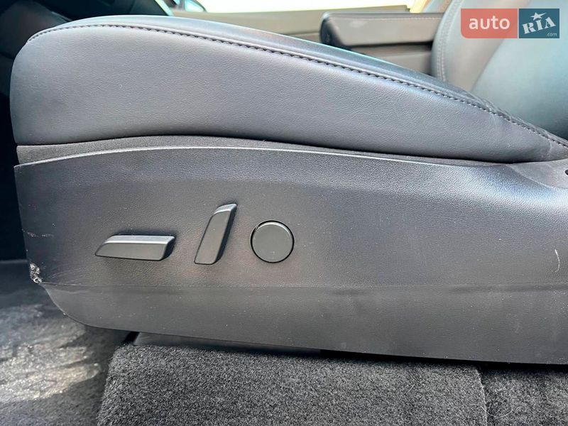 Внедорожник / Кроссовер Tesla Model Y 2020 в Львове