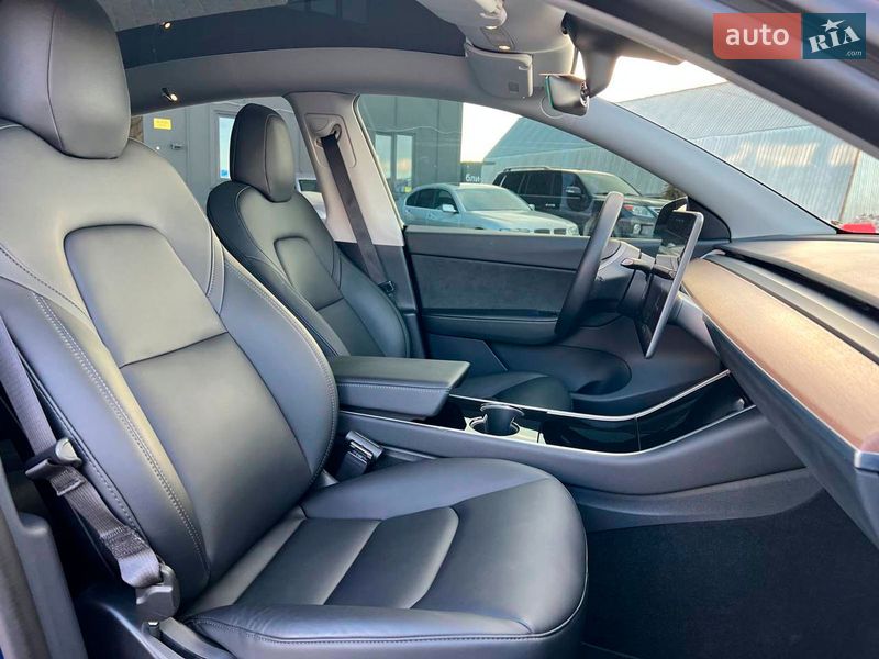 Внедорожник / Кроссовер Tesla Model Y 2020 в Львове