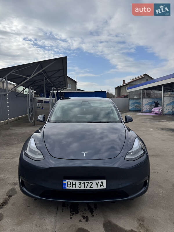 Tesla Model Y 2022