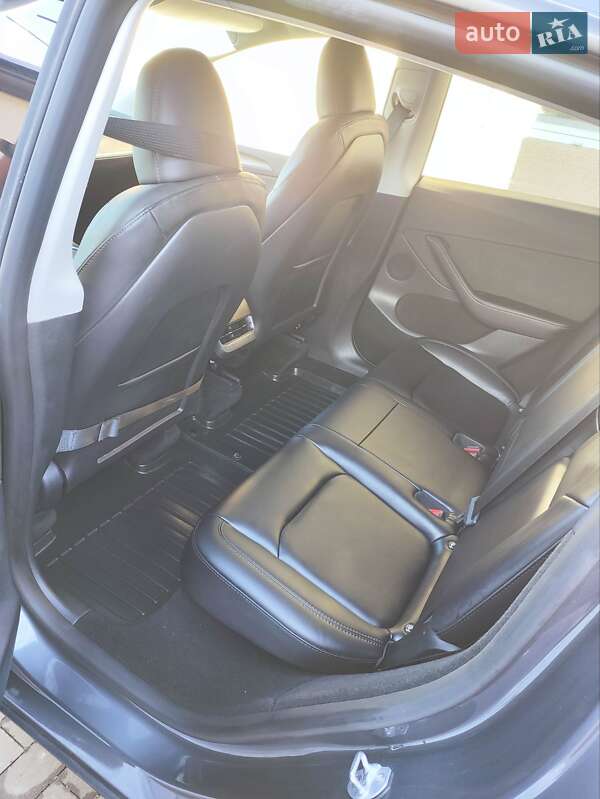 Внедорожник / Кроссовер Tesla Model Y 2023 в Борисполе